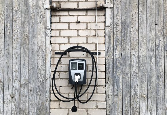 Ukmergės PSPC įsirengė dvi elektromobilių įkrovimo prieigas Ukmergės PSPC įsirengė dvi elektromobilių įkrovimo prieigas