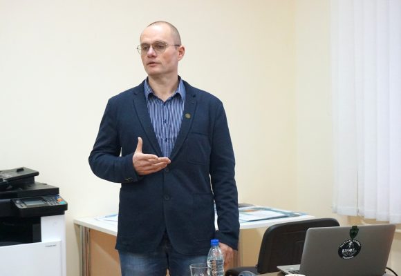 Ukmergės PSPC darbuotojai mokėsi pasirengimo pilietiniam pasipriešinimui pagrindų Ukmergės PSPC darbuotojai mokėsi pasirengimo pilietiniam pasipriešinimui pagrindų