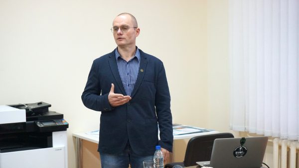 Ukmergės PSPC darbuotojai mokėsi pasirengimo pilietiniam pasipriešinimui pagrindų Ukmergės PSPC darbuotojai mokėsi pasirengimo pilietiniam pasipriešinimui pagrindų